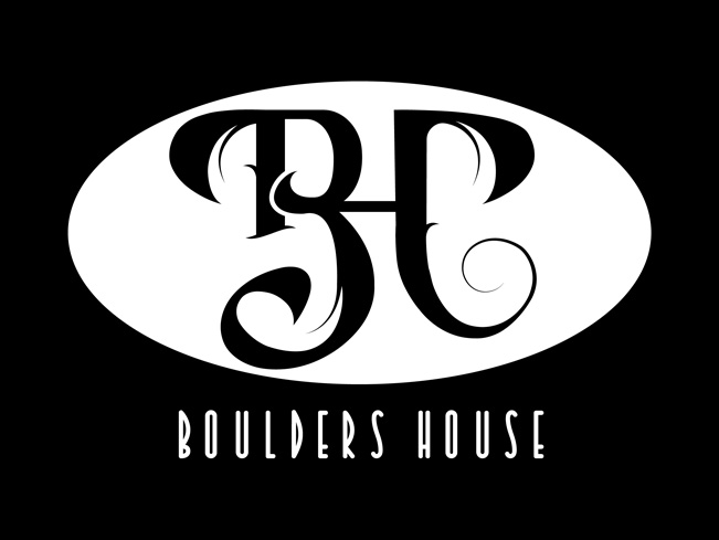 Boulders house Logo